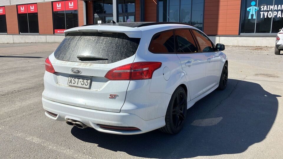 Ford Focus vaihtoauto