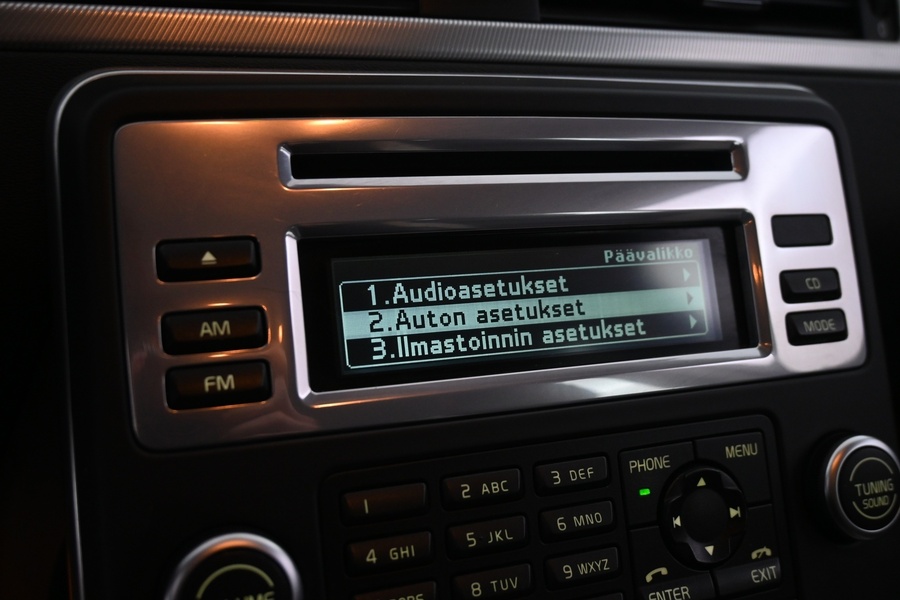 Volvo V70 vaihtoauto