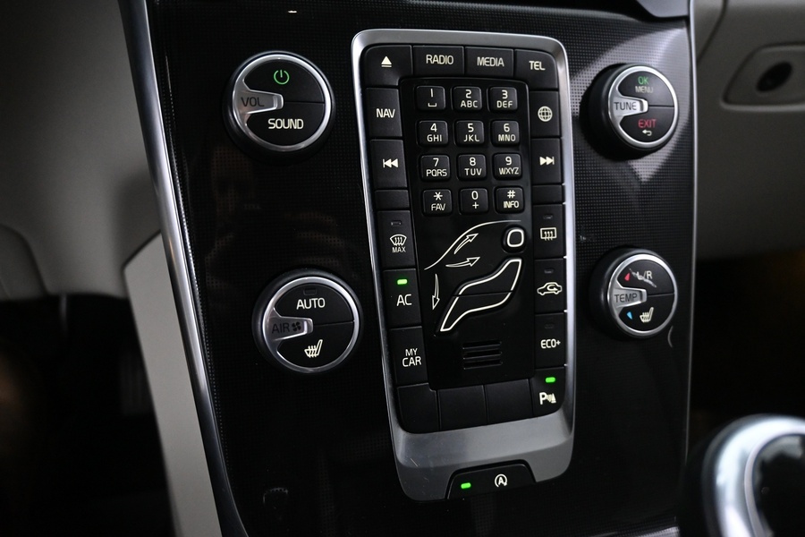 Volvo V40 Cross Country vaihtoauto