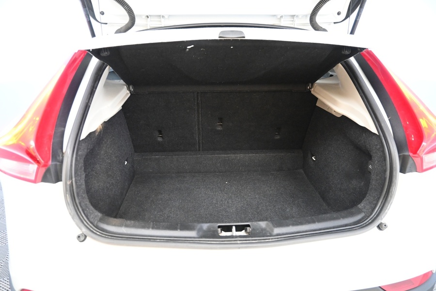 Volvo V40 Cross Country vaihtoauto