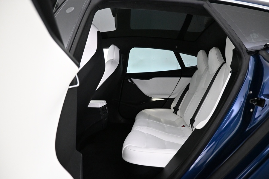 Tesla Model S vaihtoauto