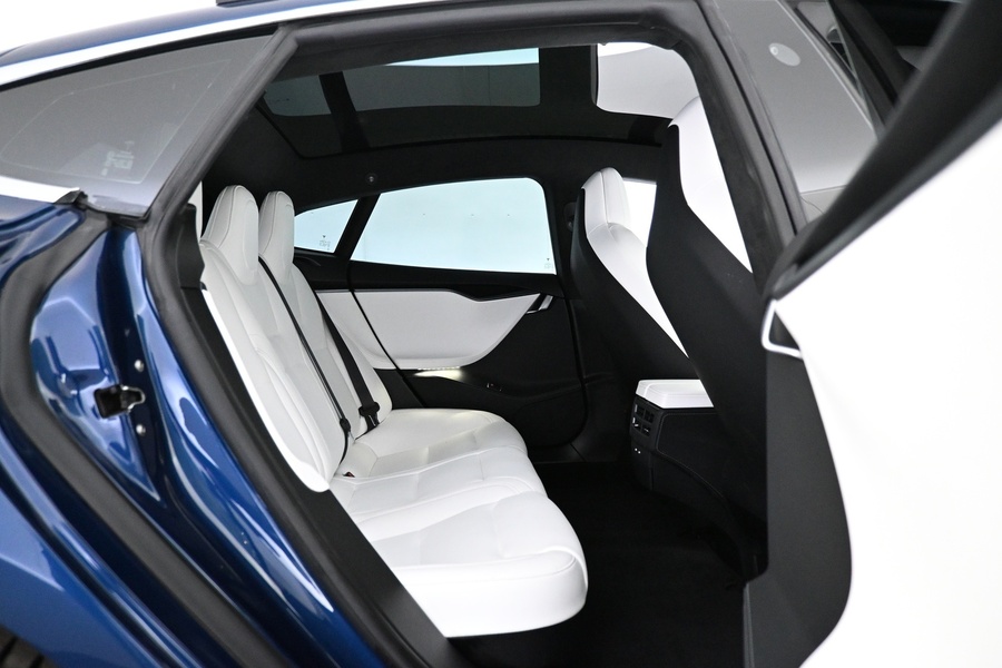 Tesla Model S vaihtoauto