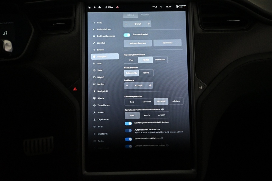 Tesla Model S vaihtoauto