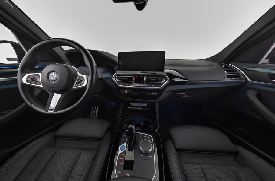 BMW iX3 vaihtoauto