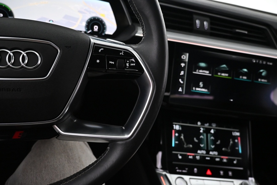 Audi e-tron vaihtoauto