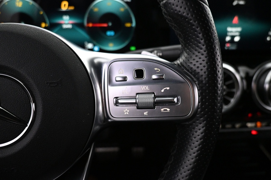 Mercedes-Benz EQA vaihtoauto