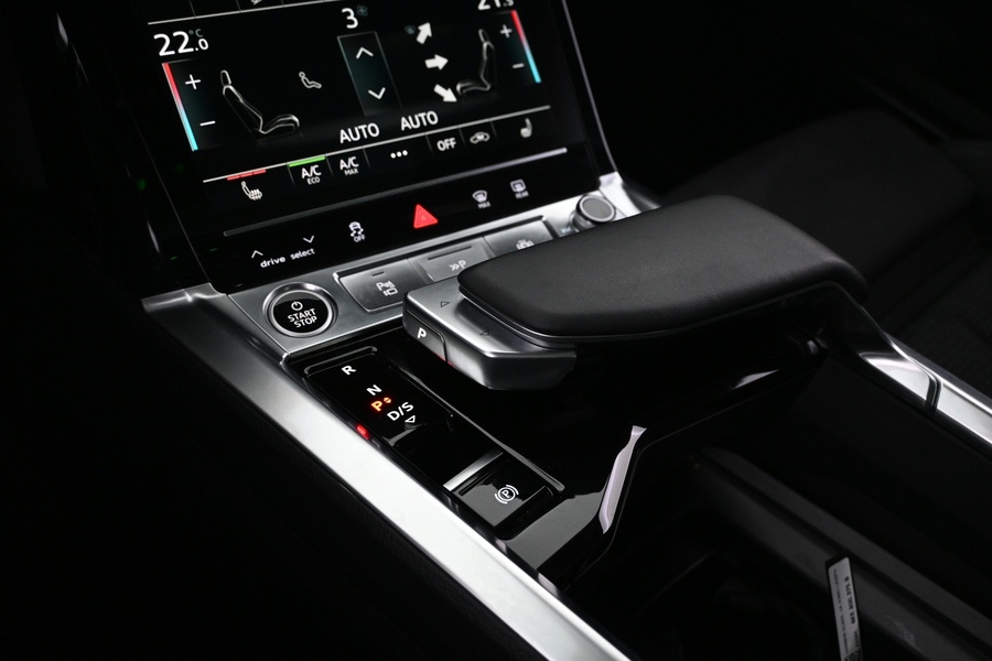 Audi Q8 e-tron vaihtoauto