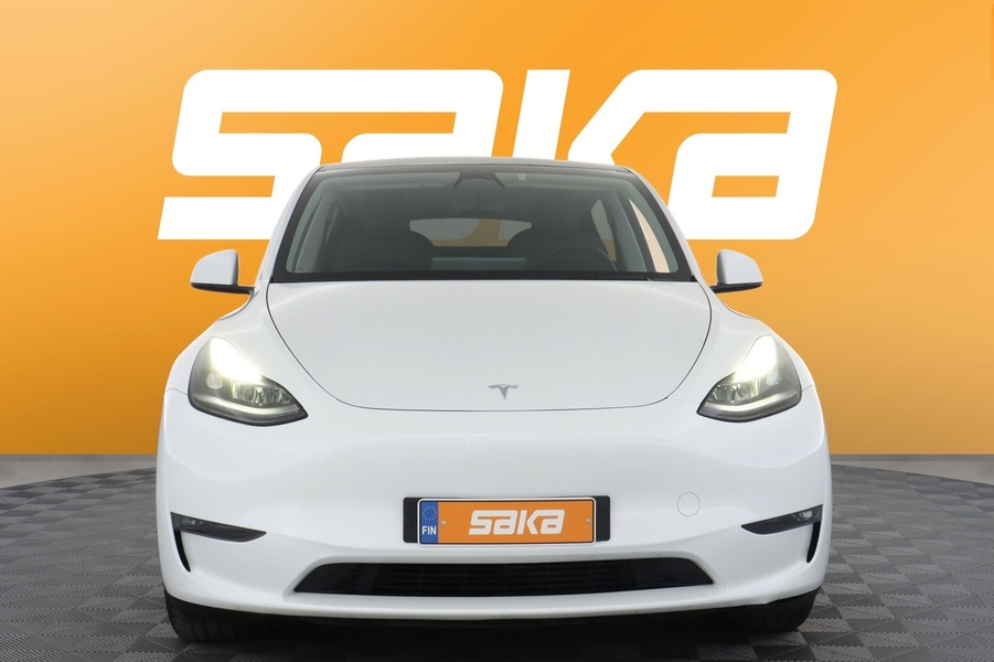 Tesla Model Y vaihtoauto