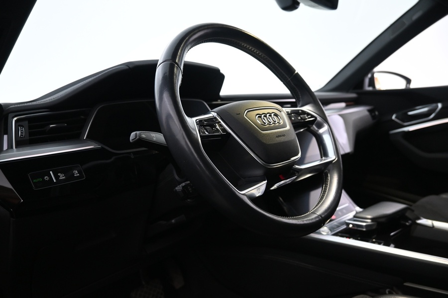 Audi e-tron vaihtoauto