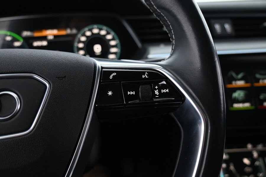 Audi e-tron vaihtoauto