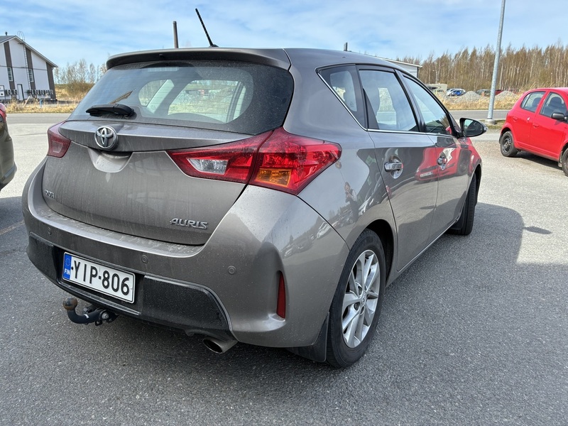 Toyota Auris vaihtoauto