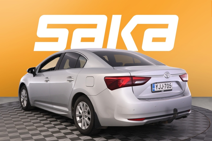 Toyota Avensis vaihtoauto