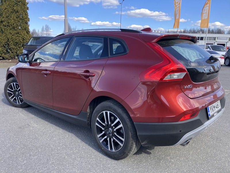 Volvo V40 Cross Country vaihtoauto