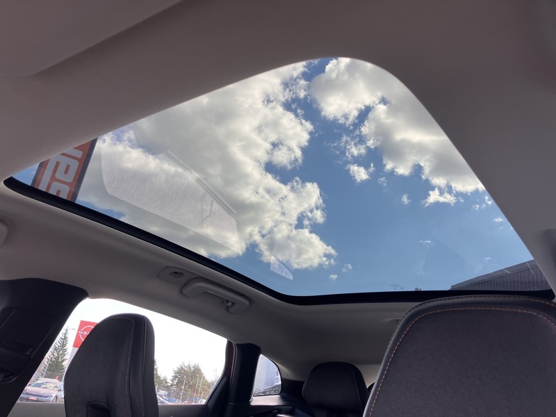 Volvo V40 Cross Country vaihtoauto