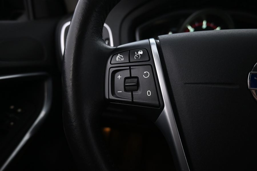 Volvo V40 Cross Country vaihtoauto