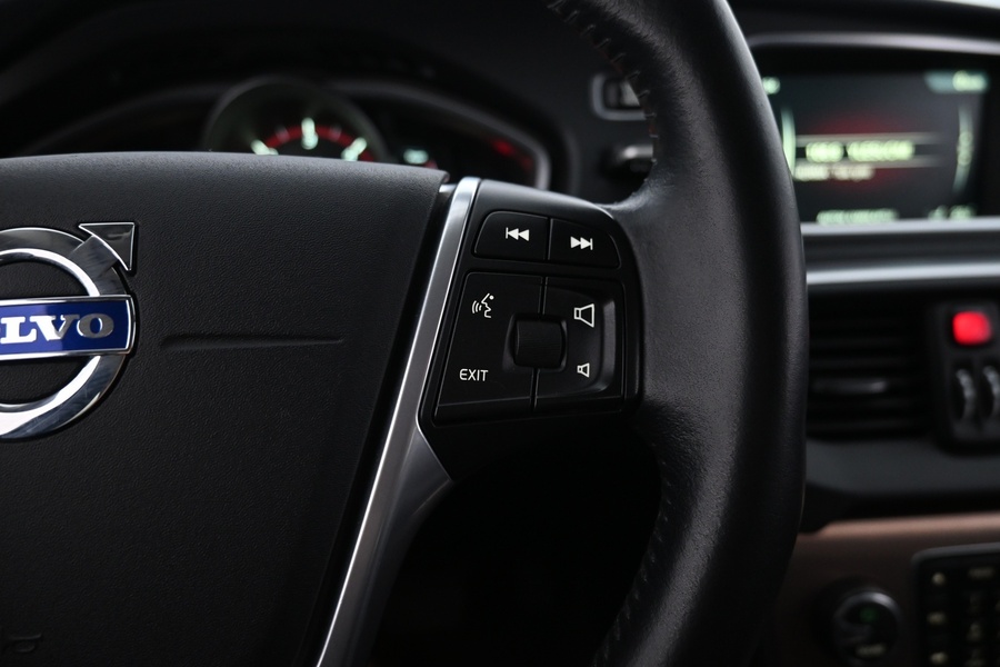 Volvo V40 Cross Country vaihtoauto