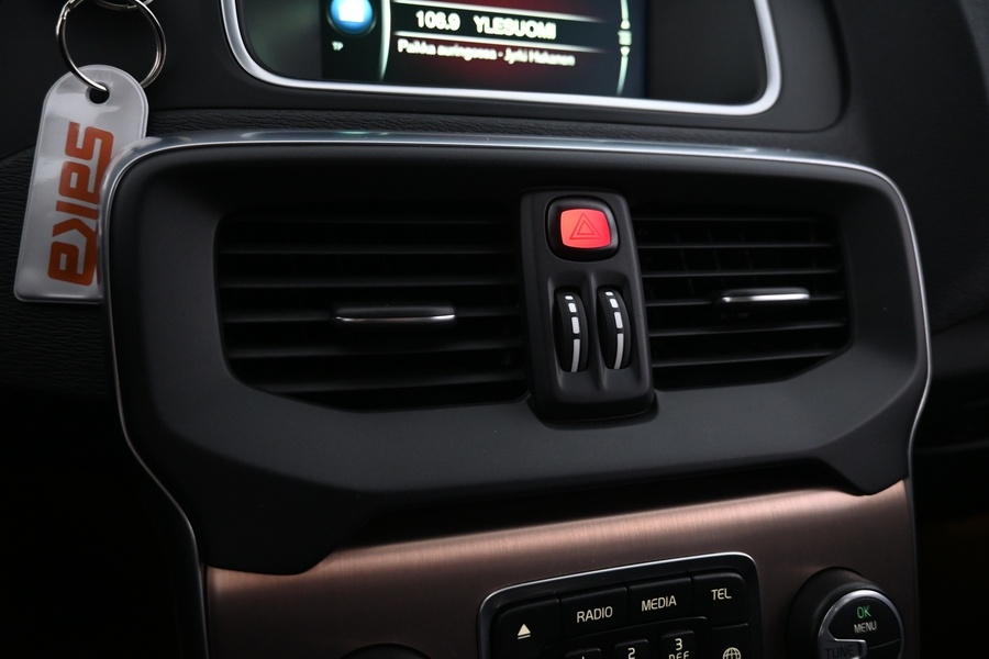 Volvo V40 Cross Country vaihtoauto