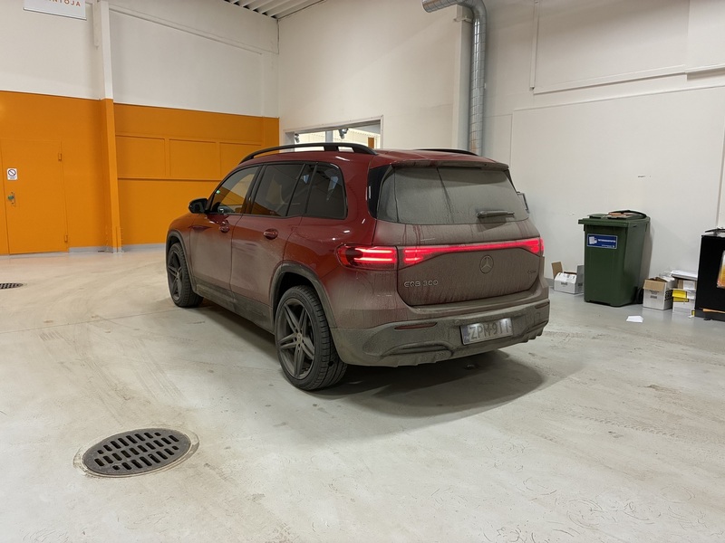 Mercedes-Benz EQB vaihtoauto