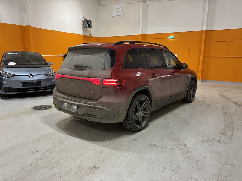Mercedes-Benz EQB vaihtoauto