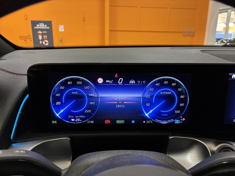 Mercedes-Benz EQB vaihtoauto