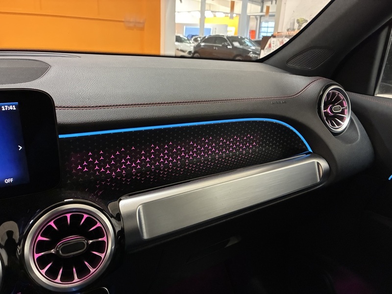 Mercedes-Benz EQB vaihtoauto