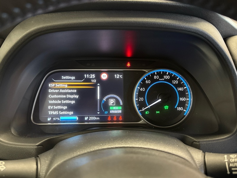 Nissan Leaf vaihtoauto