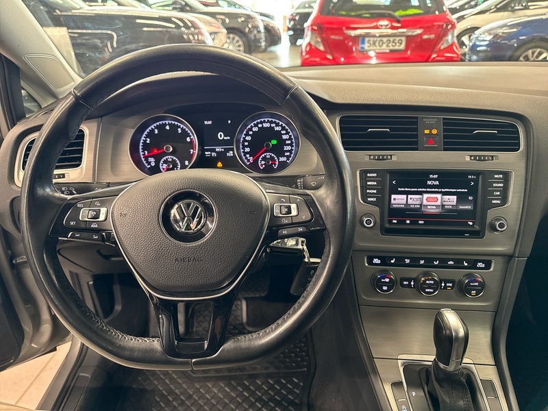 Volkswagen Golf vaihtoauto