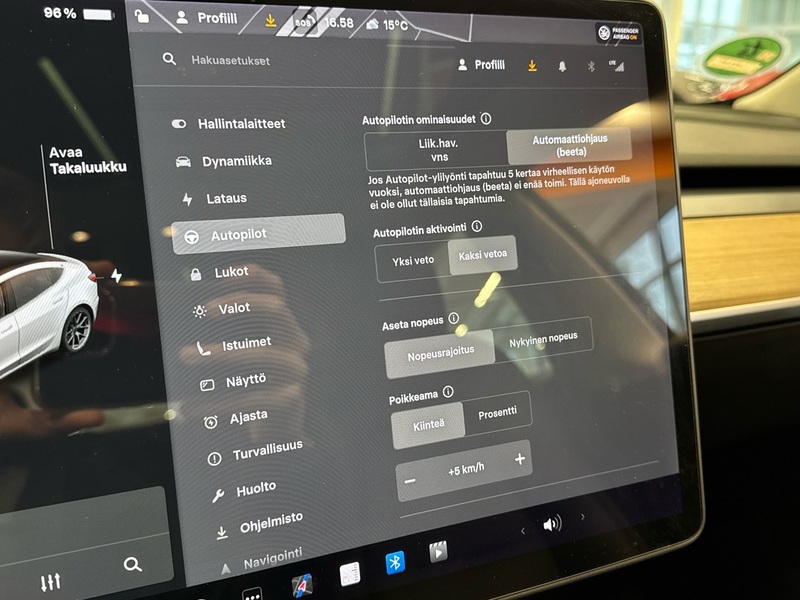 Tesla Model 3 vaihtoauto