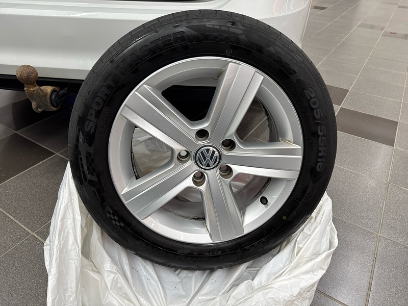 Volkswagen Golf vaihtoauto