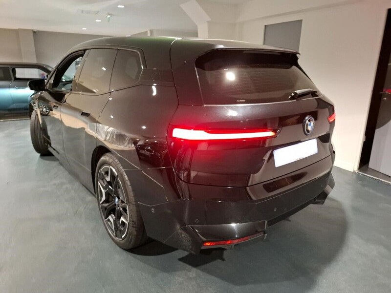 BMW iX vaihtoauto