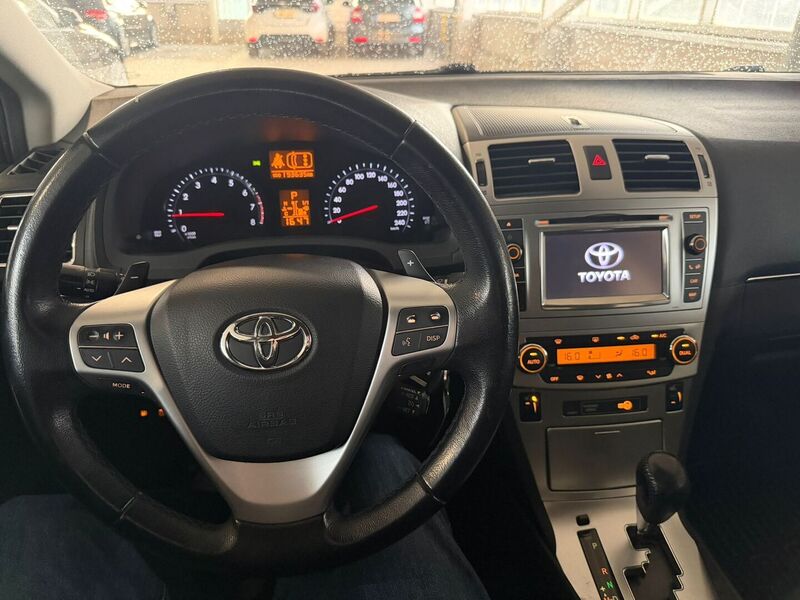 Toyota Avensis vaihtoauto