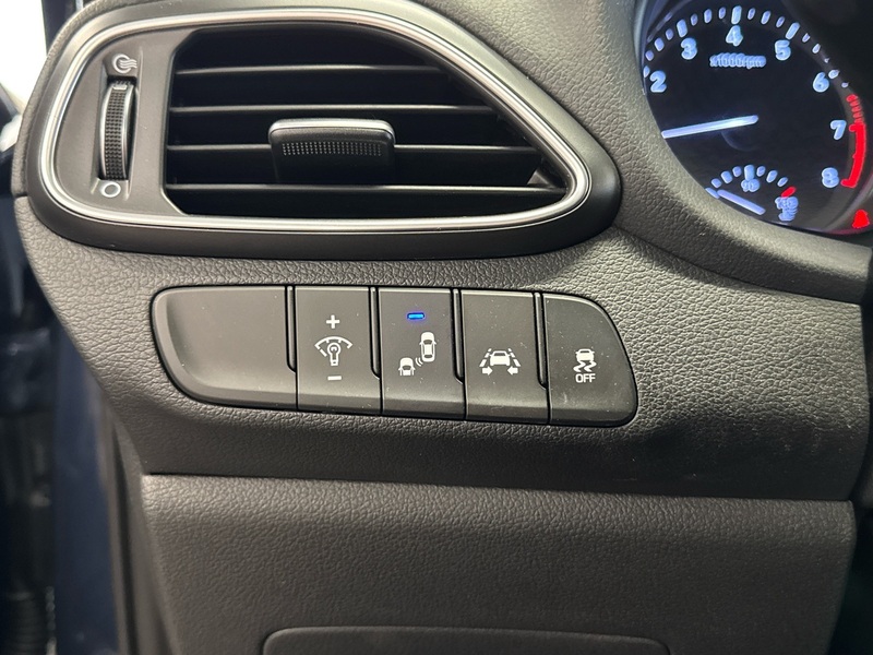 Hyundai i30 5d vaihtoauto