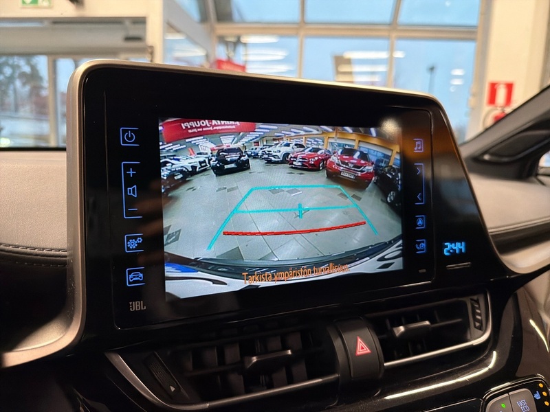 Toyota C-HR vaihtoauto