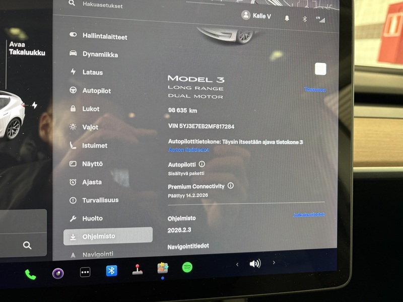 Tesla Model 3 vaihtoauto