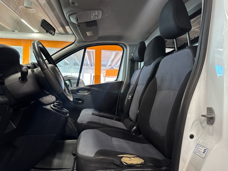 Opel Vivaro vaihtoauto