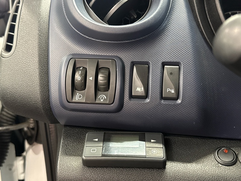 Opel Vivaro vaihtoauto