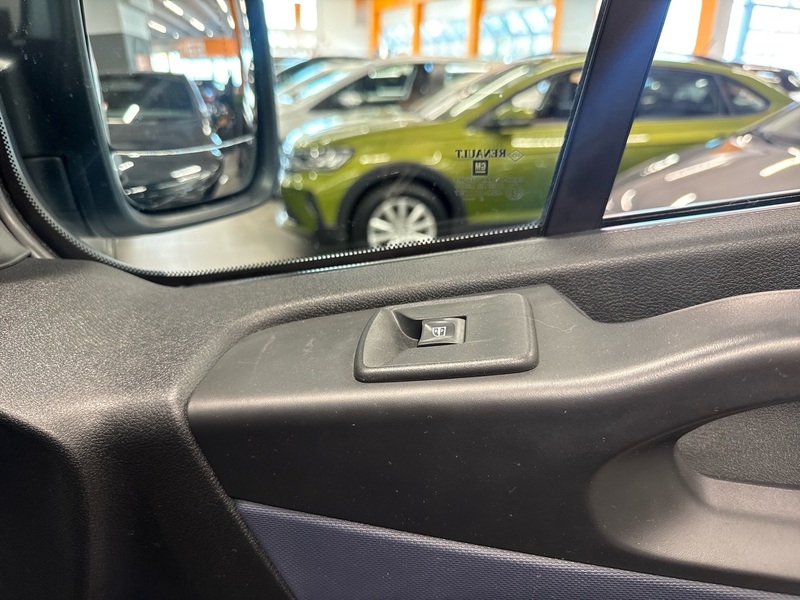 Opel Vivaro vaihtoauto