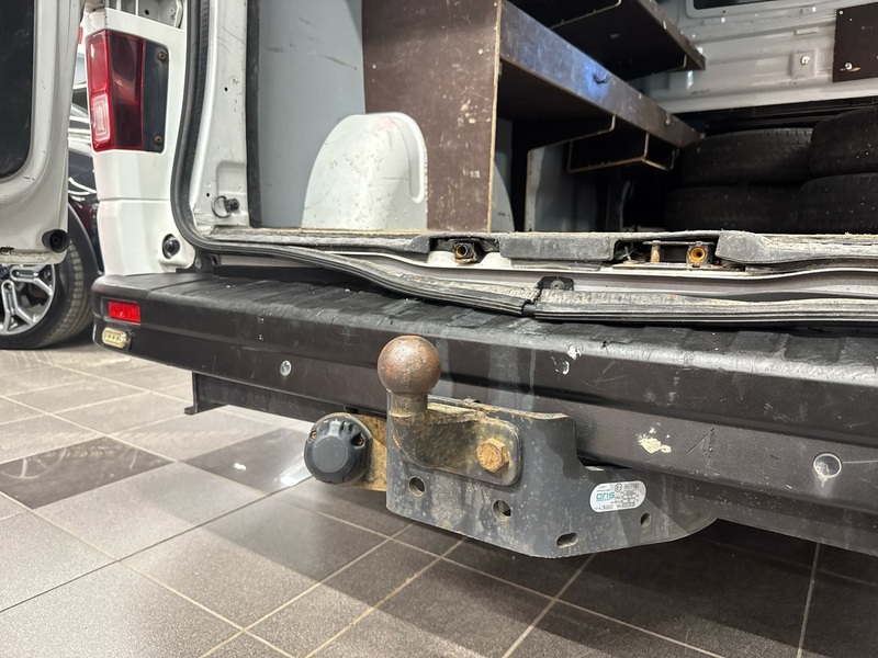 Opel Vivaro vaihtoauto