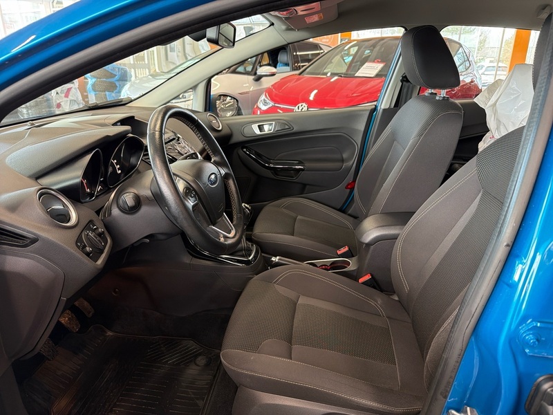 Ford Fiesta vaihtoauto