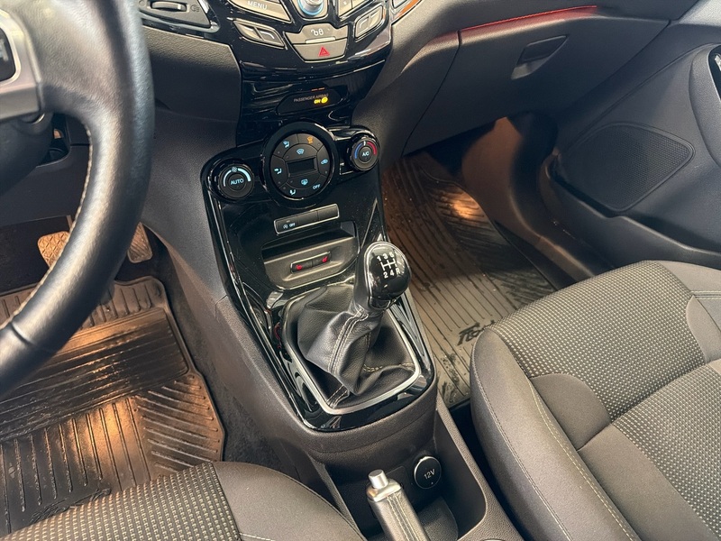 Ford Fiesta vaihtoauto