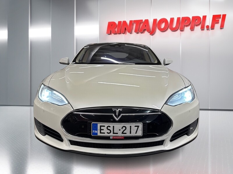 Tesla Model S vaihtoauto