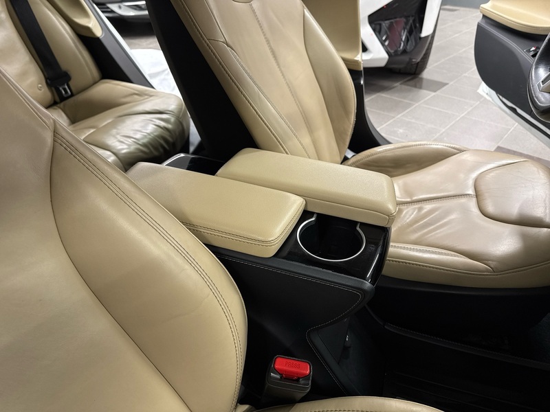 Tesla Model S vaihtoauto