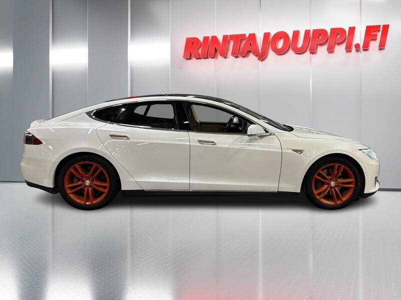 Tesla Model S vaihtoauto