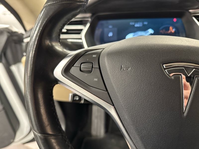 Tesla Model S vaihtoauto