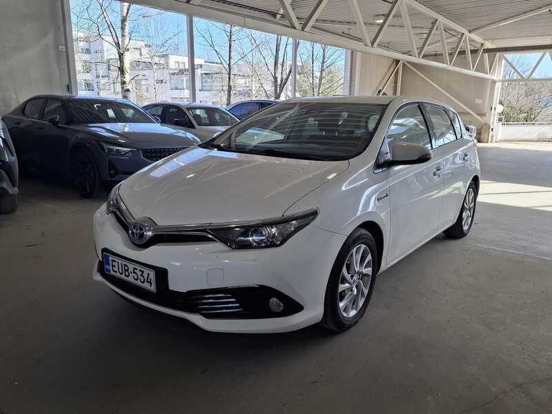 Toyota Auris vaihtoauto