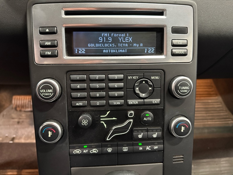 Volvo V70 vaihtoauto