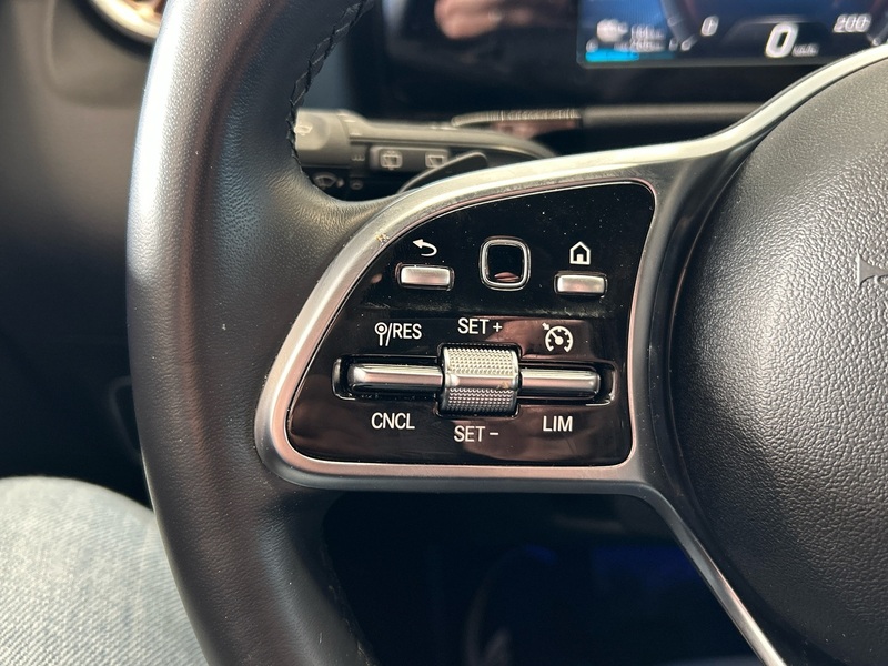 Mercedes-Benz EQA vaihtoauto