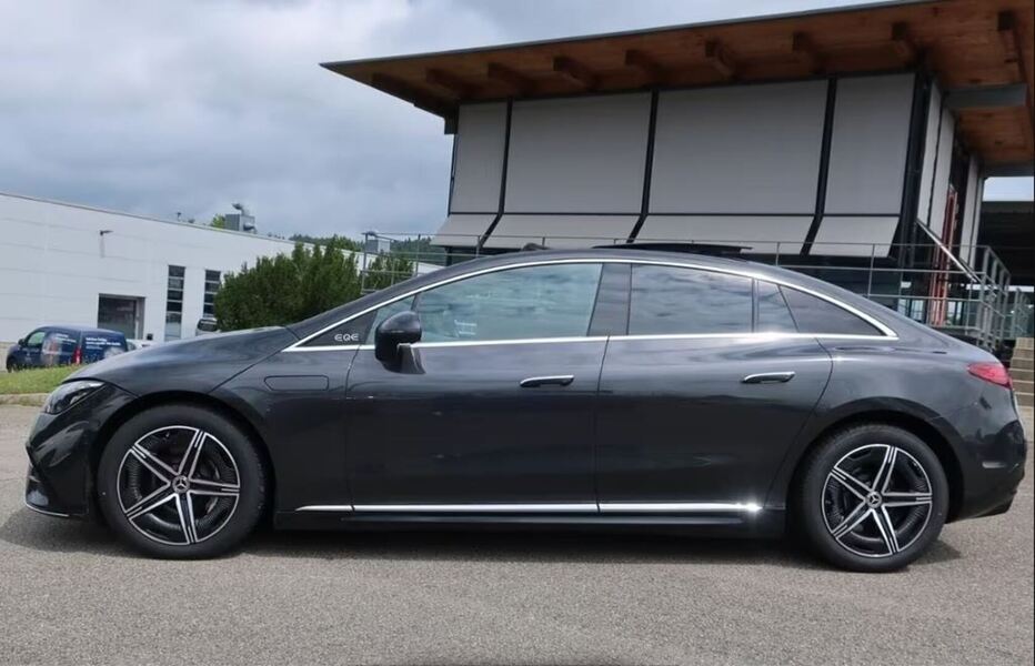 Mercedes-Benz EQE vaihtoauto