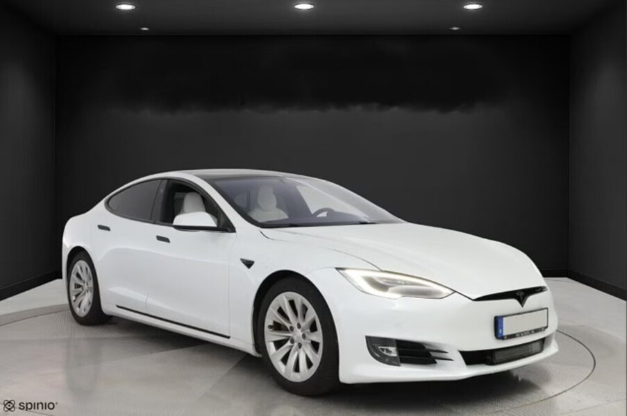 Tesla Model S vaihtoauto
