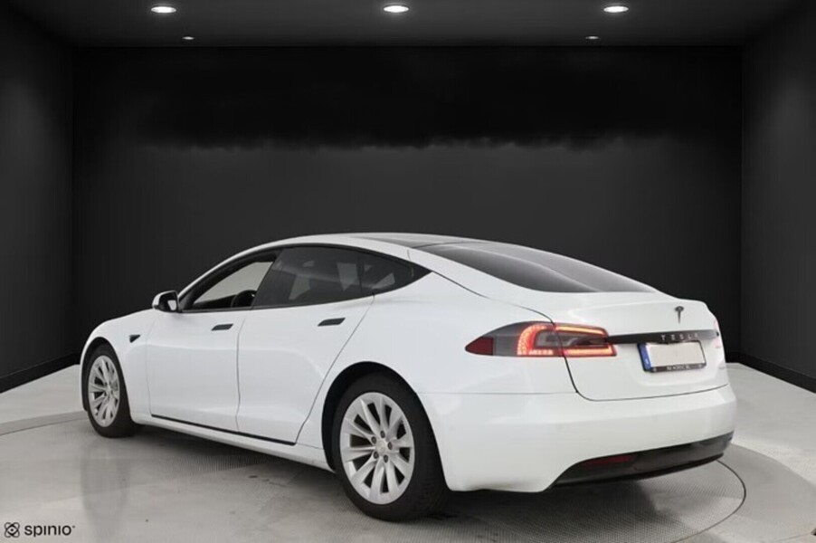 Tesla Model S vaihtoauto